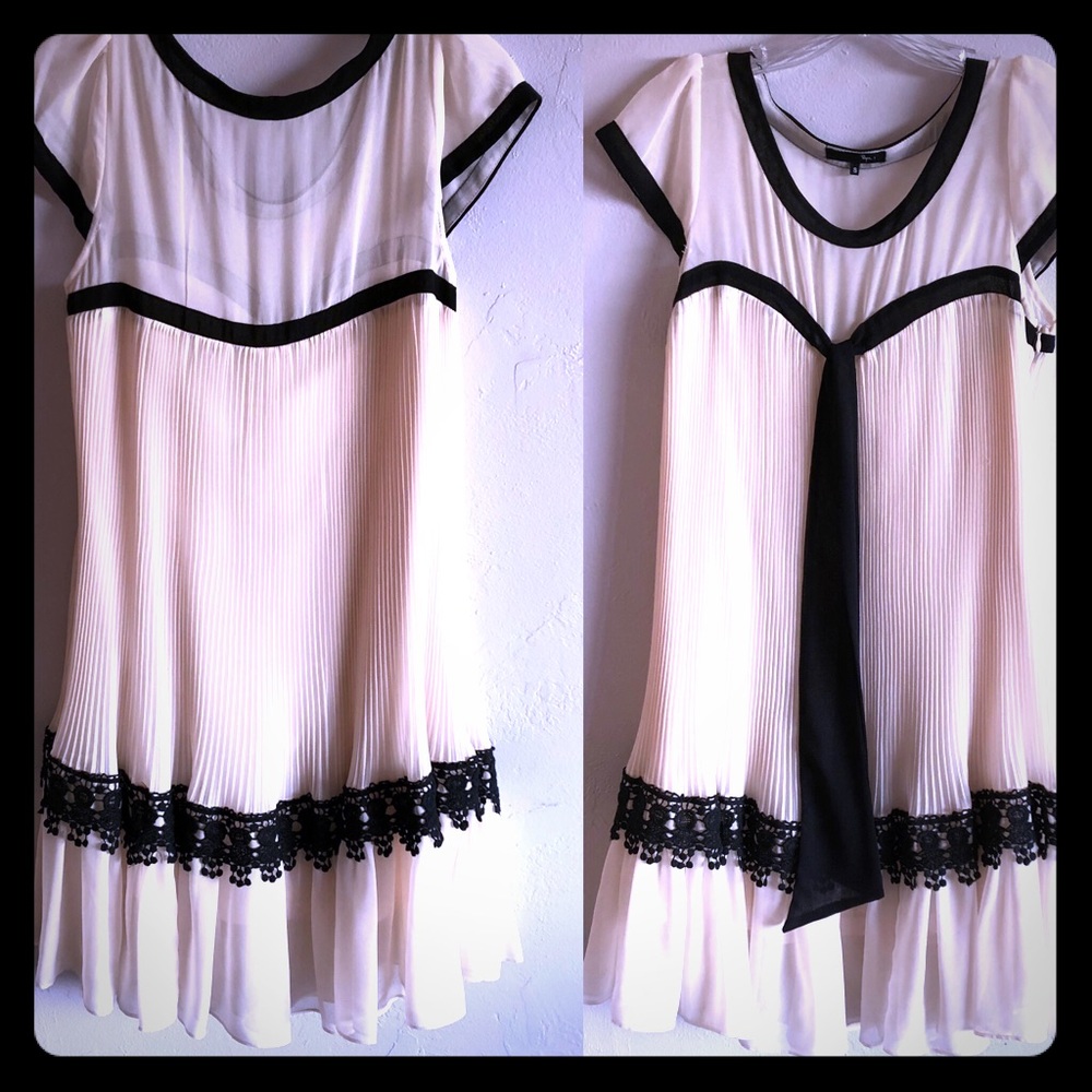Antique Look Pleated Tunic w/side zip